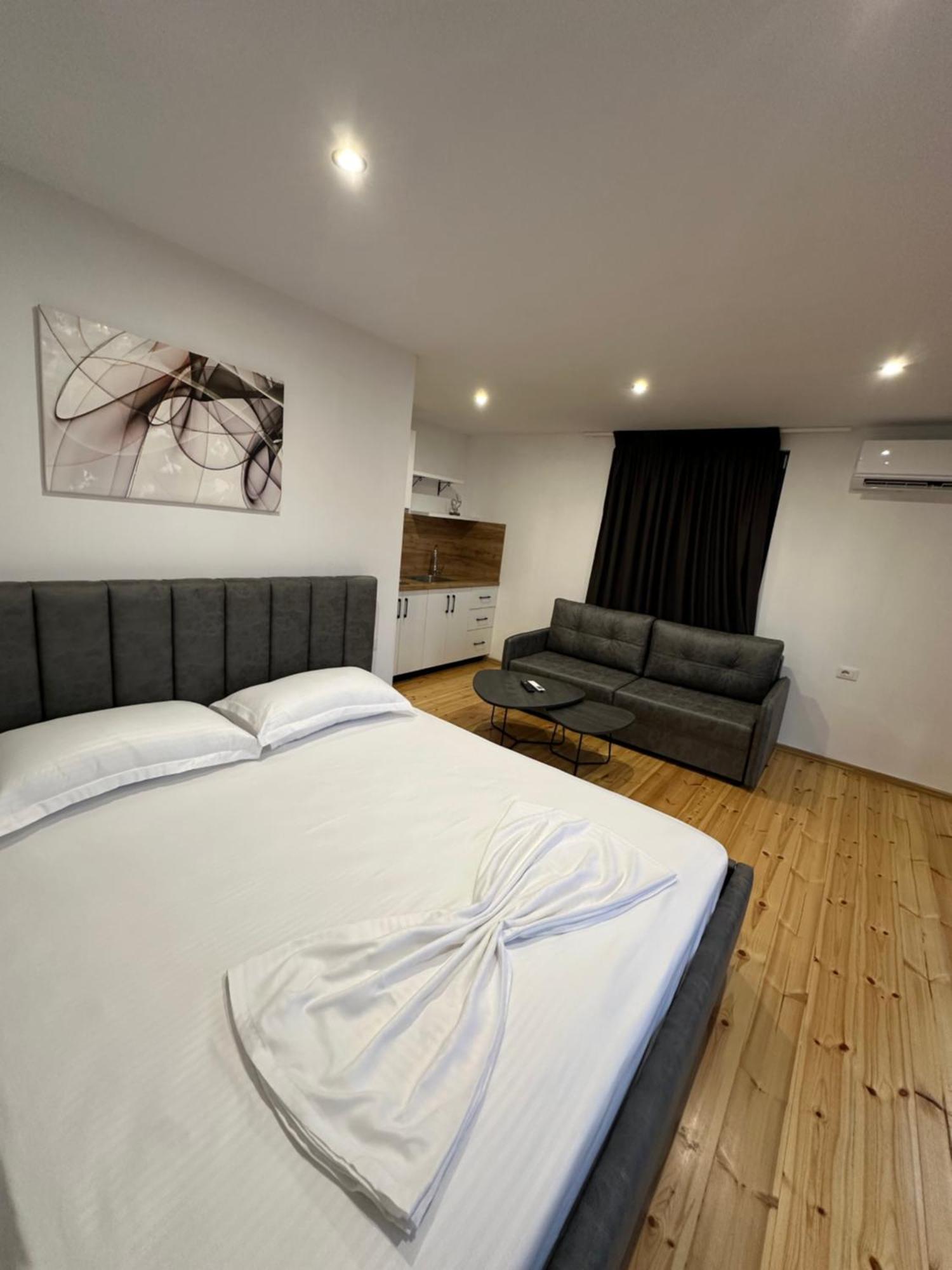 Lake Escape Villa Shiroke Shkodër Esterno foto