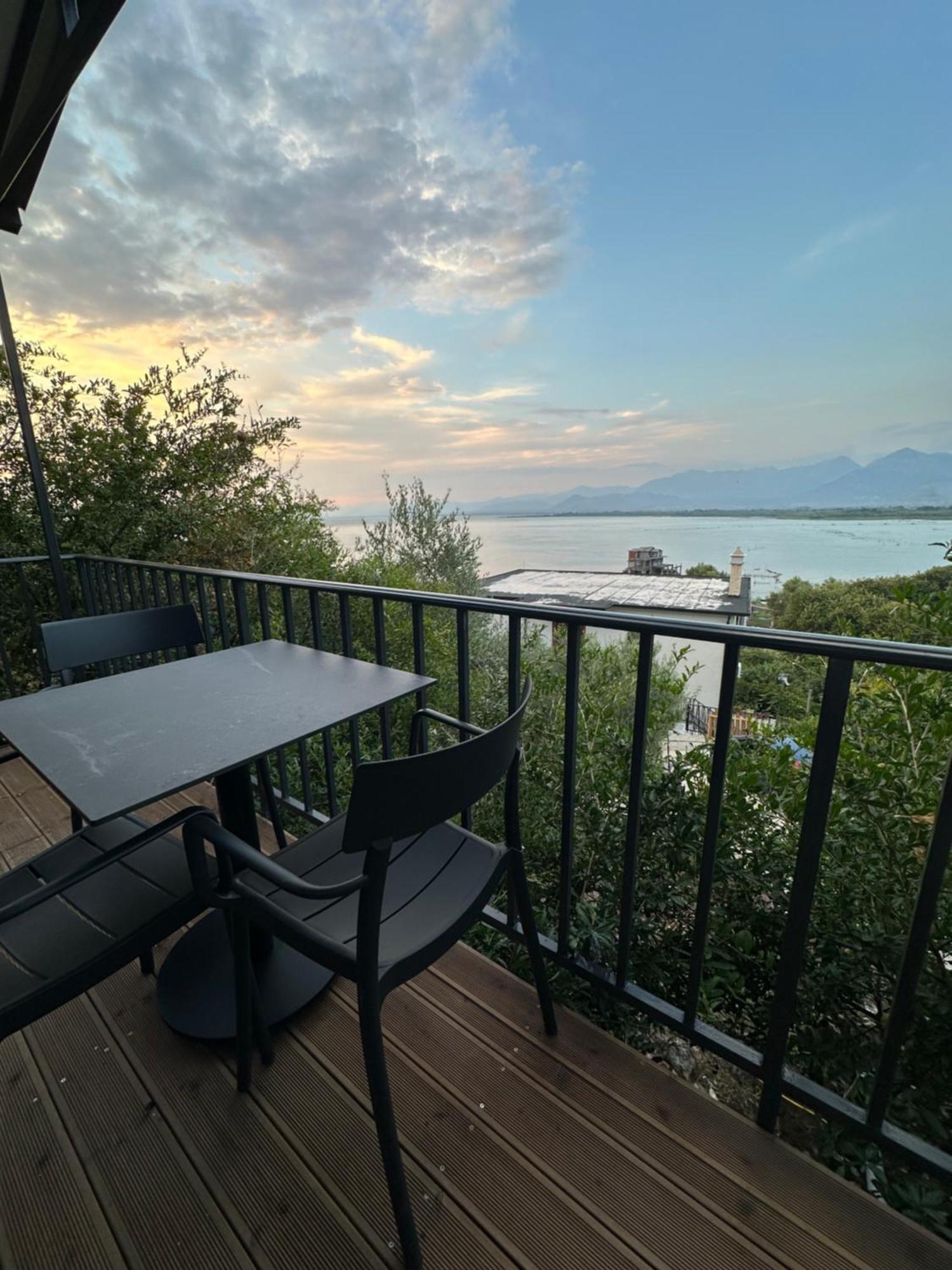 Lake Escape Villa Shiroke Shkodër Esterno foto
