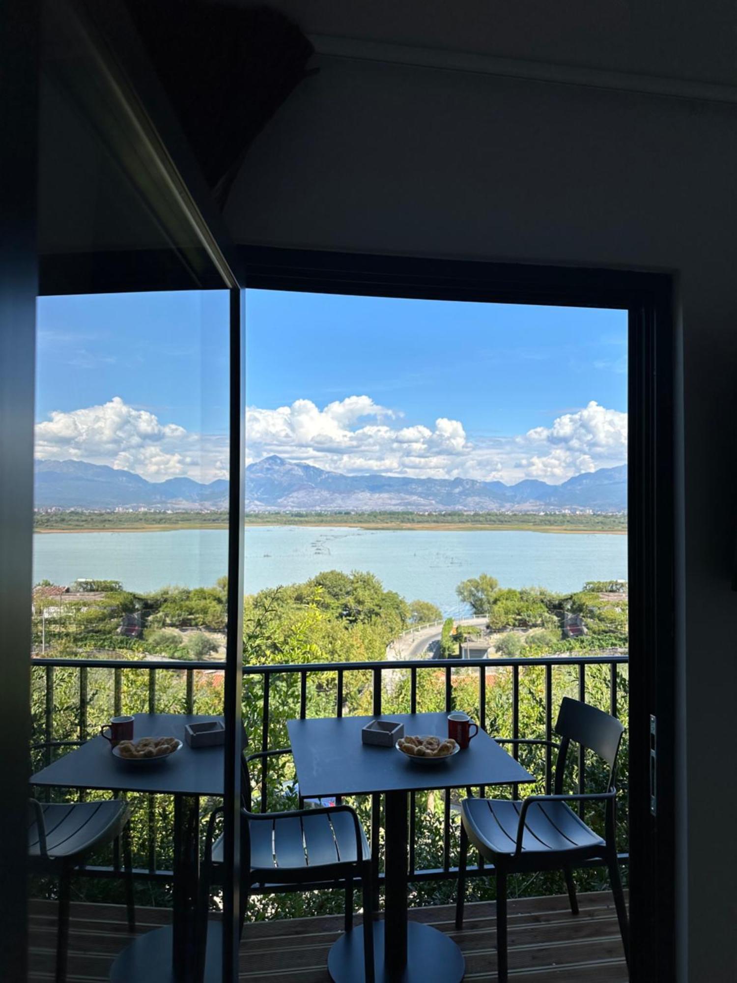 Lake Escape Villa Shiroke Shkodër Esterno foto